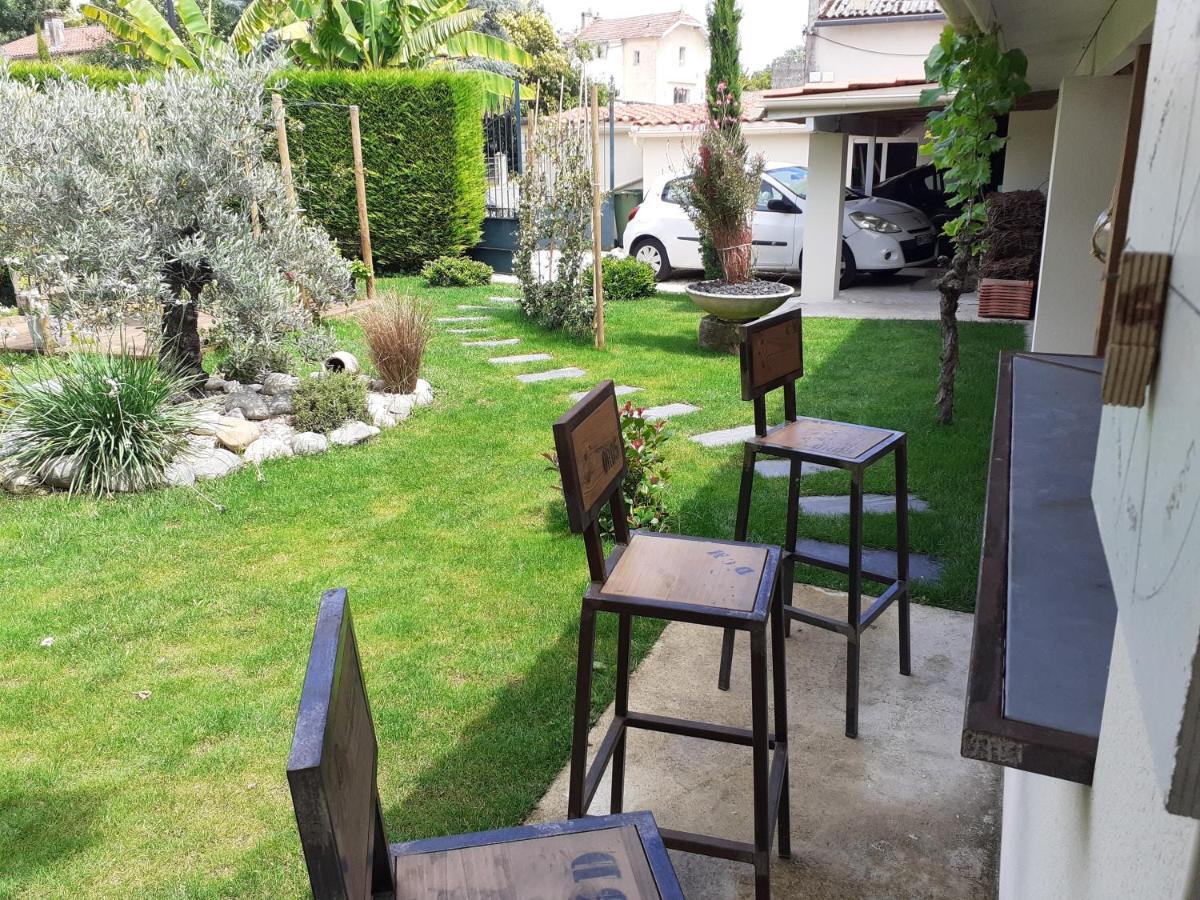 Chez Jeanfi Bed & Breakfast Fronsac  Exterior photo